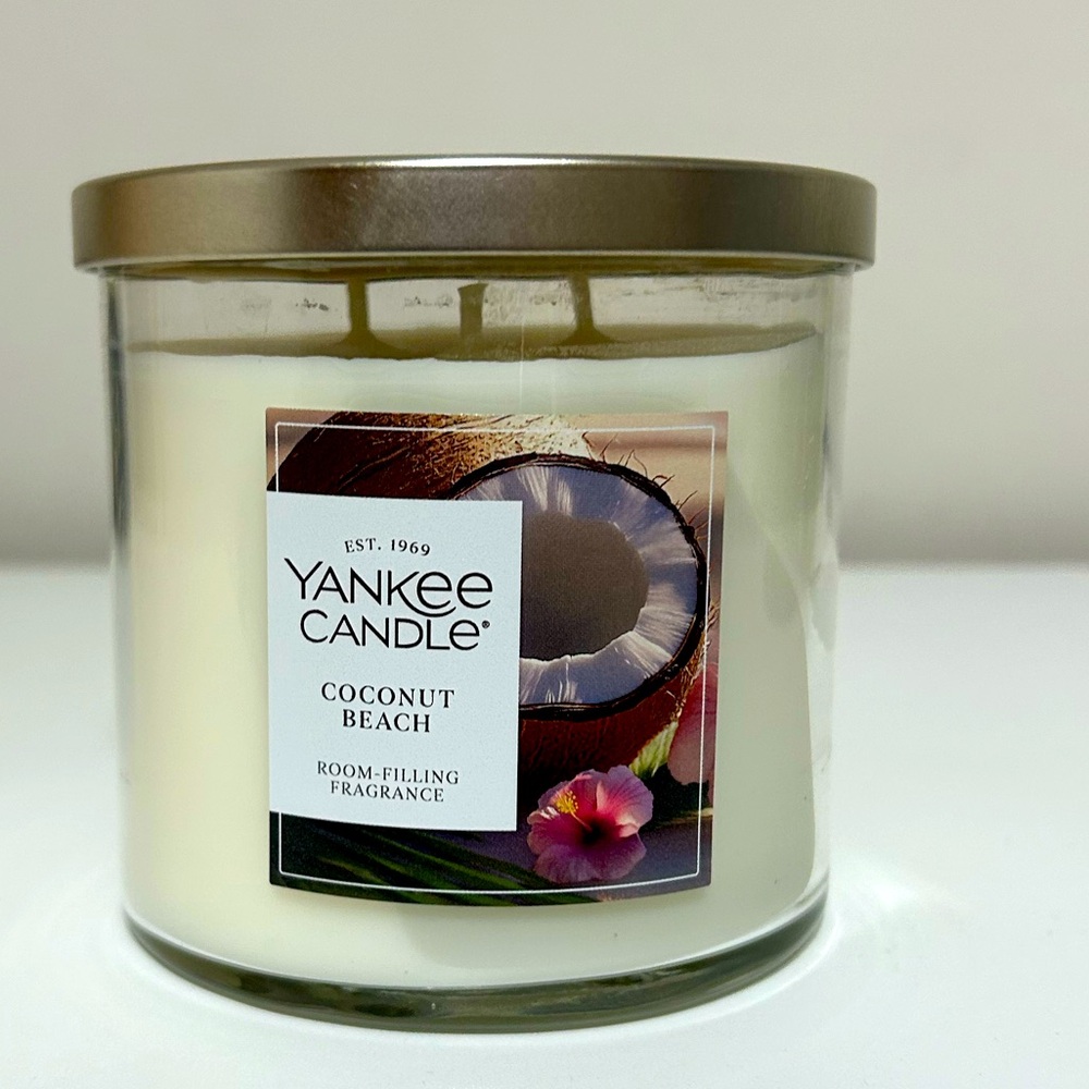 Yankee Candle Coconut Beach‎ Scented Candle